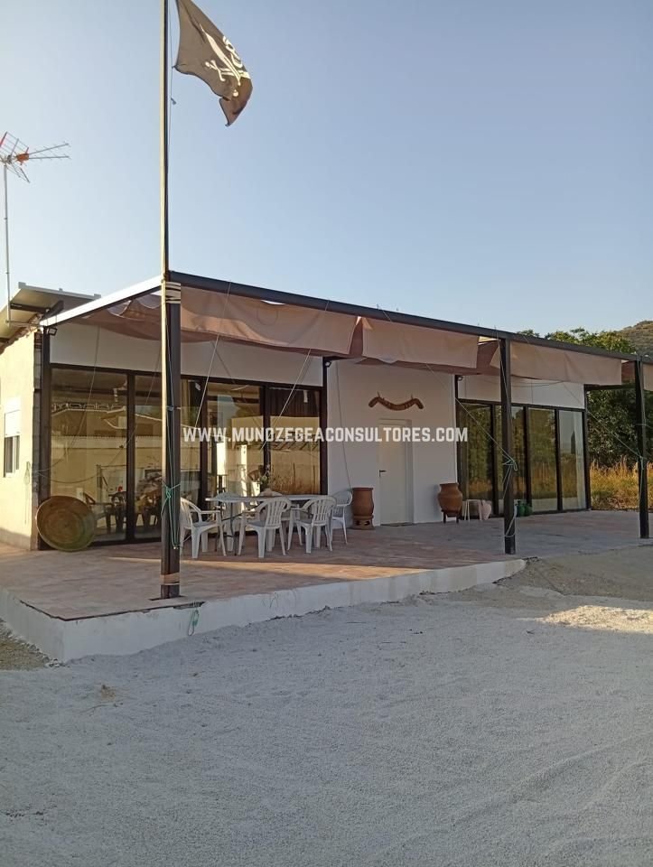 Casa de 220 m² en Lucena