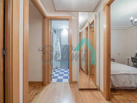 Pis de 84 m² a Oviedo