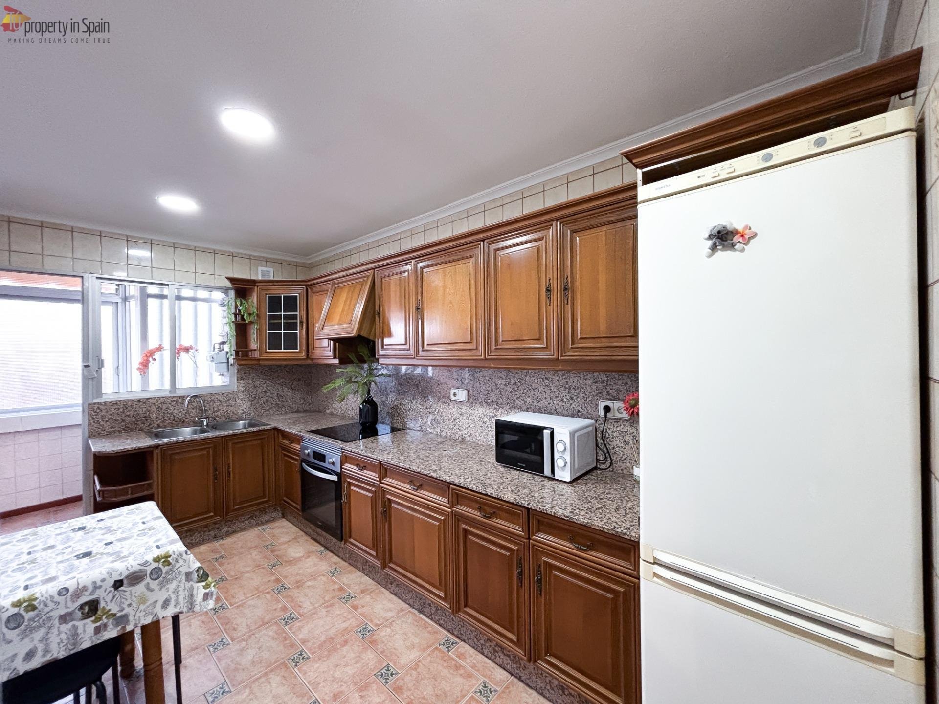 Habitación 96 m², Alicante