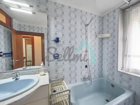 Piso de 80 m² en Oviedo