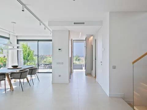 Casa de 355 m² en Montgat