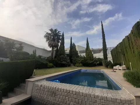 Haus 582 m² in Córdoba