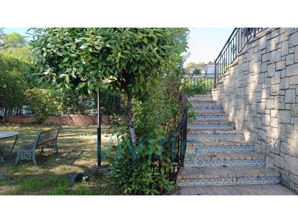 Casa de 373 m² a Paterna
