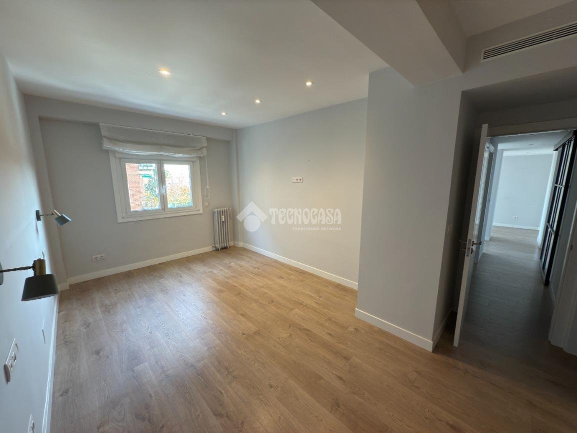 Wohnung 121 m² in Madrid
