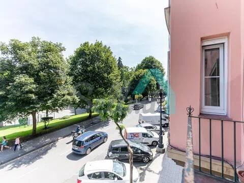 Piso de 104 m² en Oviedo