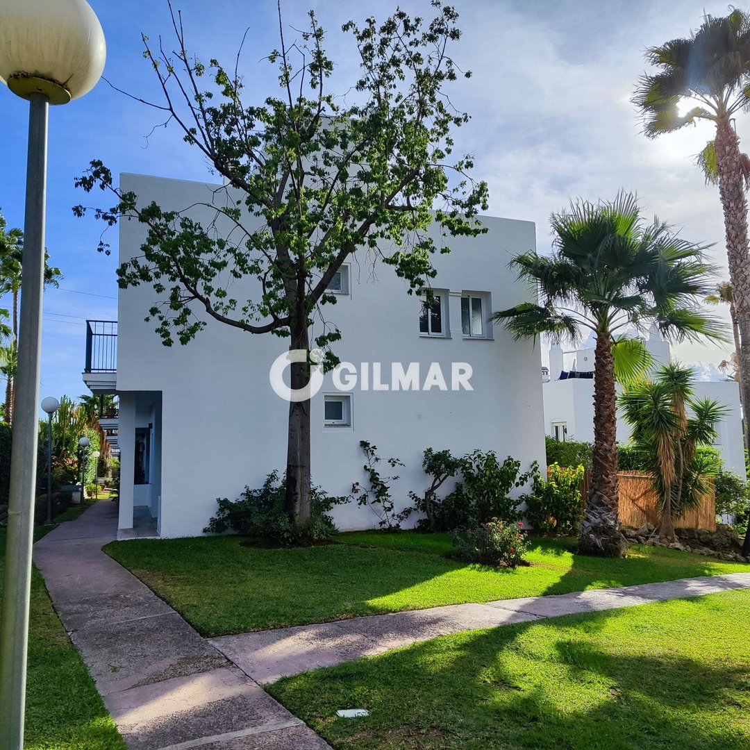Casa de 220 m² en Estepona