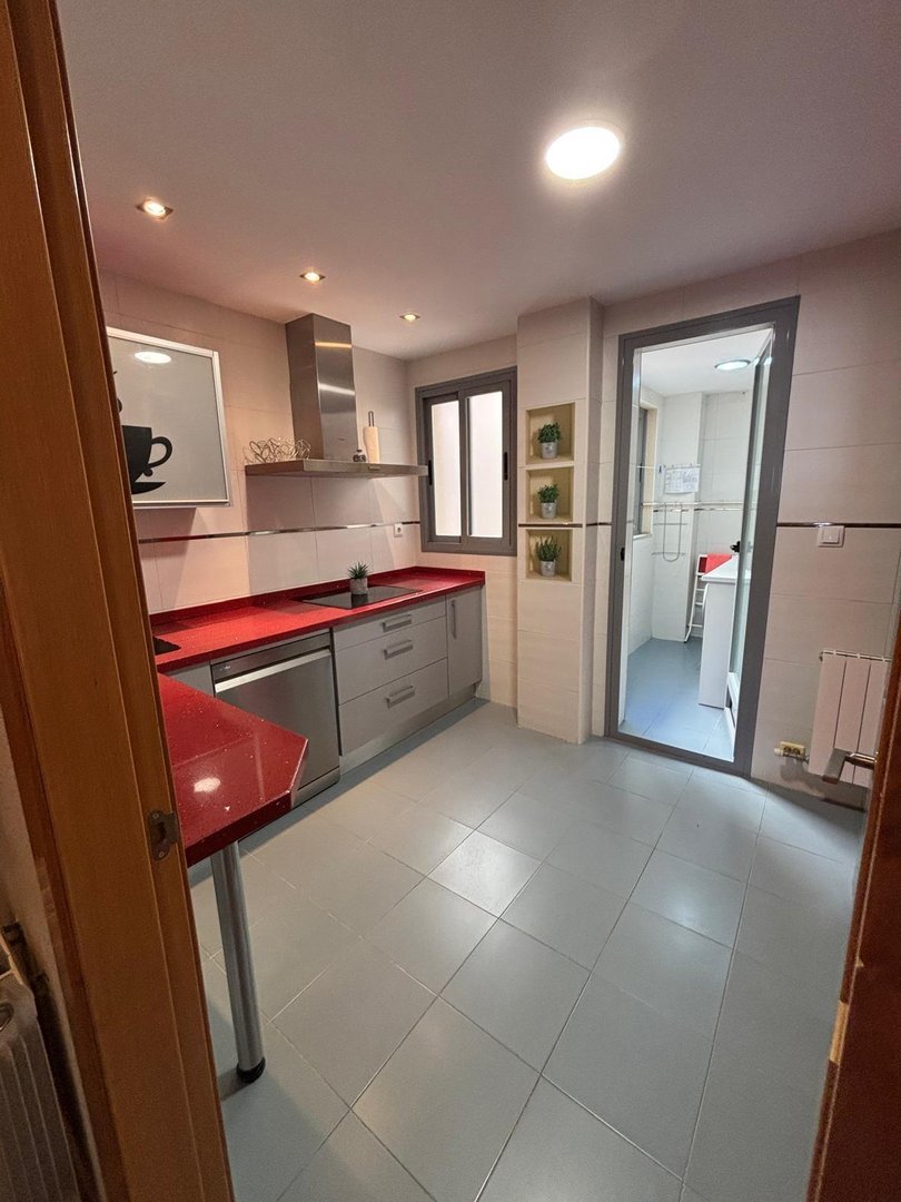 Wohnung 100 m² in Granada
