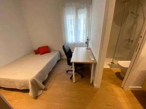 Кімната в оренду, Madrid