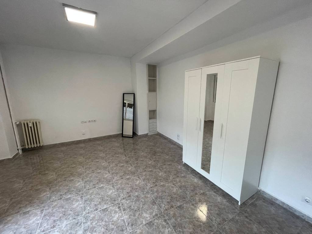 Habitación 140 m², Lérida