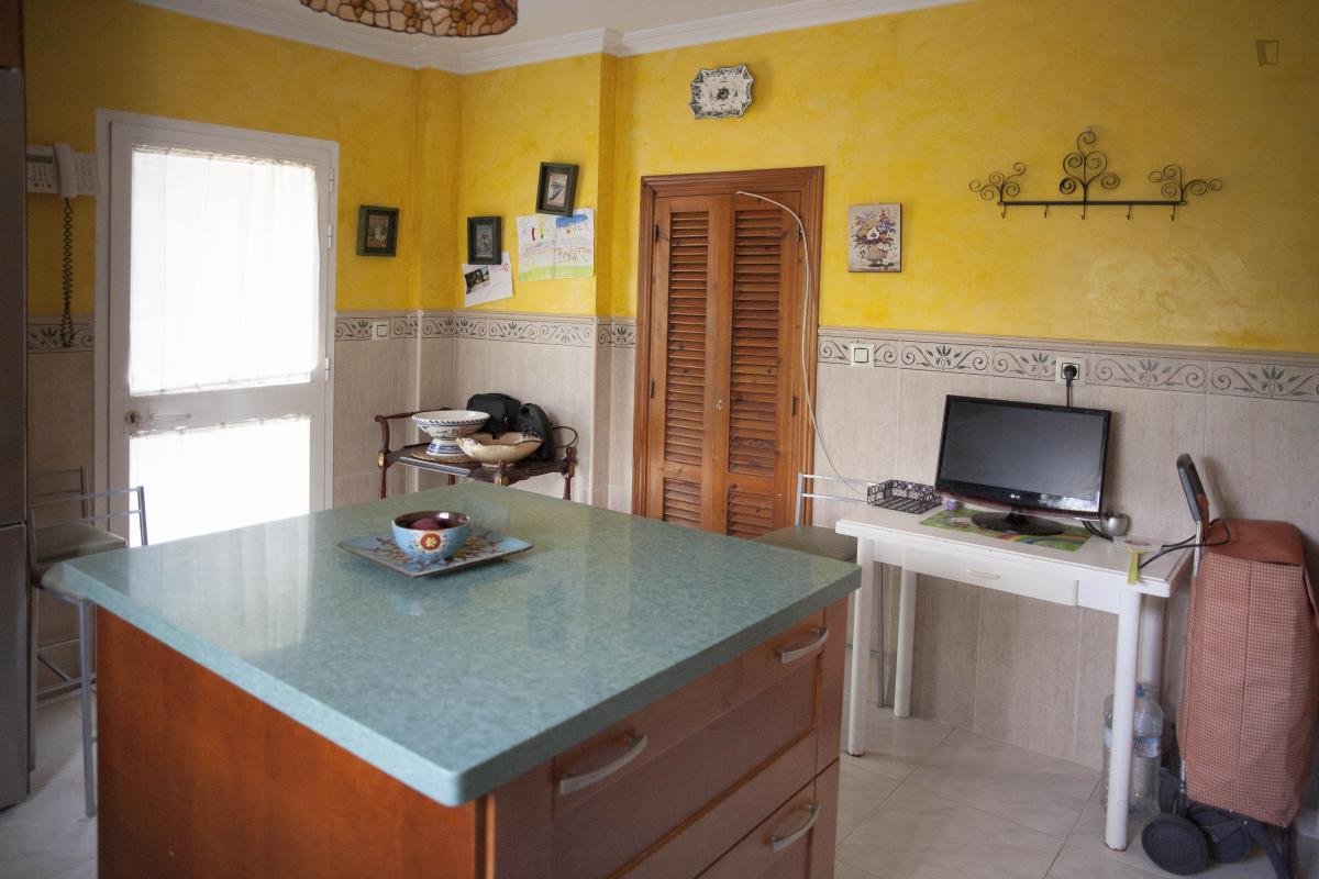 Habitación en alquiler, Sanlúcar la Mayor