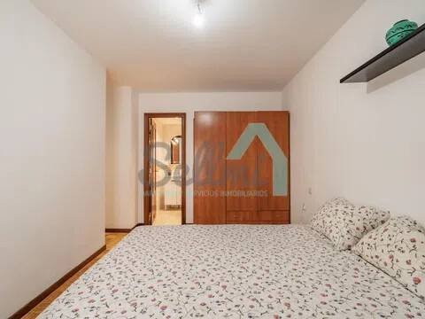 Piso de 87 m² en Oviedo