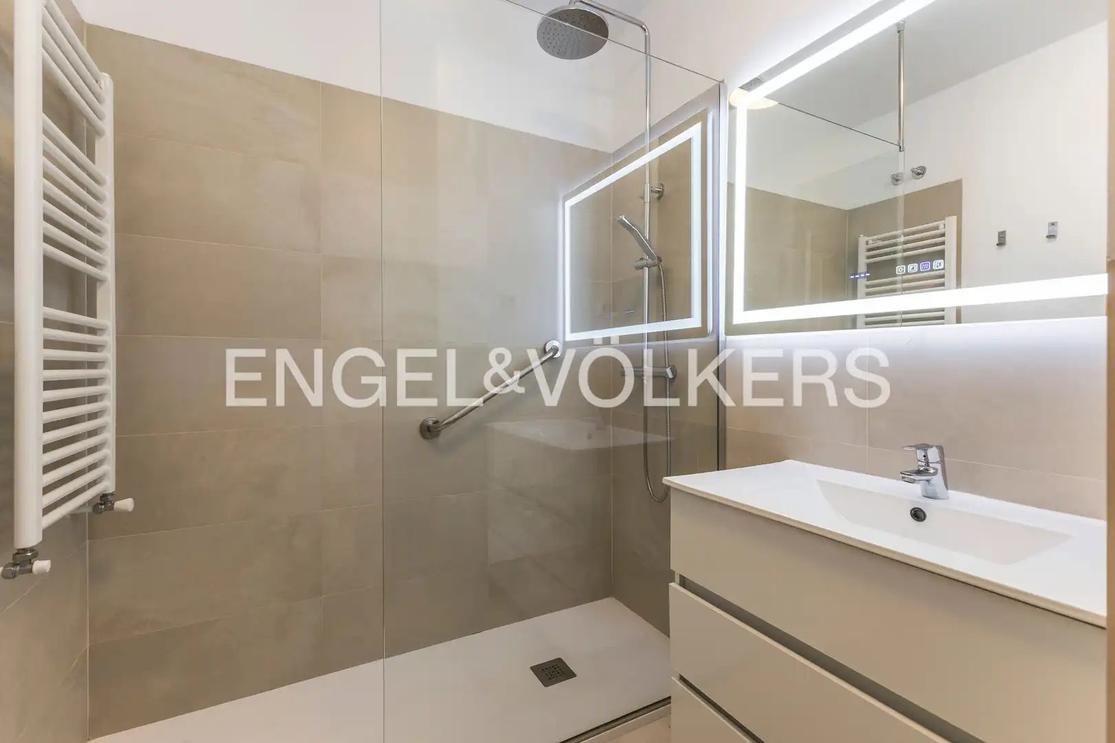 Wohnung 135 m² in Madrid