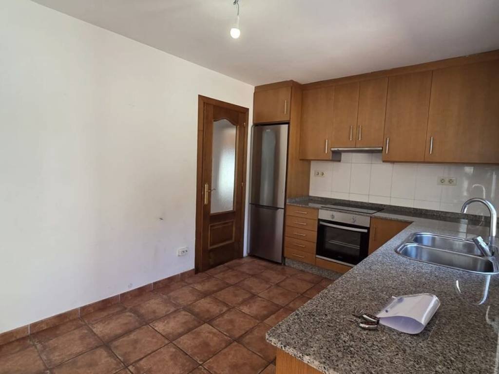 Casa de 180 m² en Teo