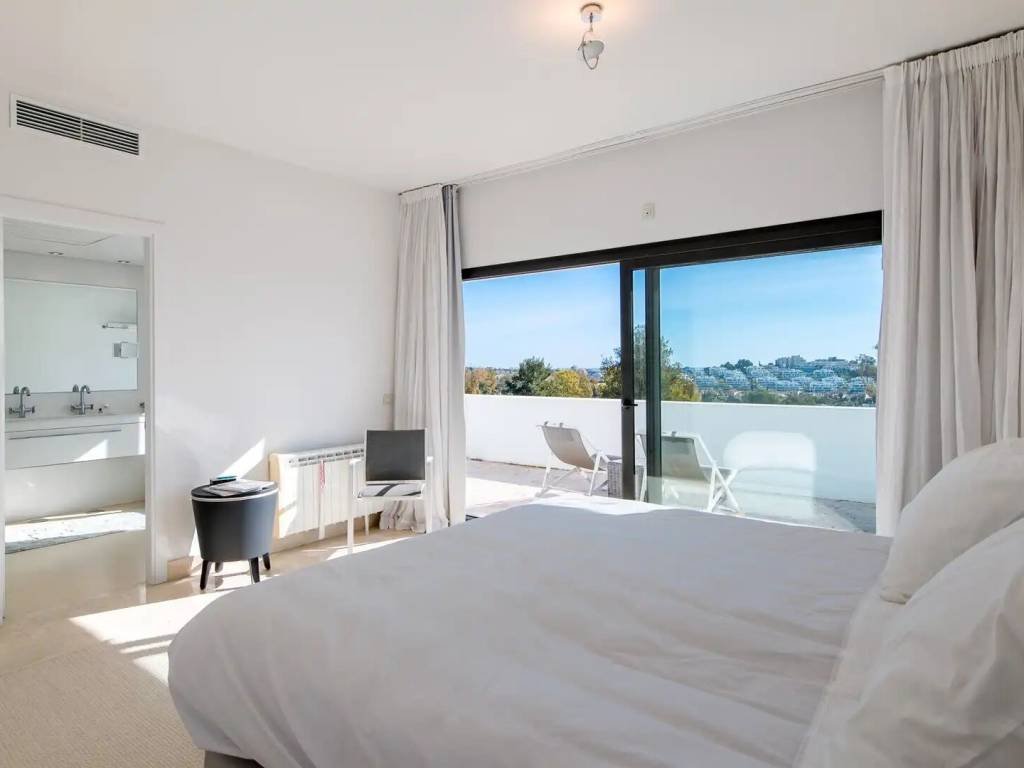 Casa de 354 m² en Estepona
