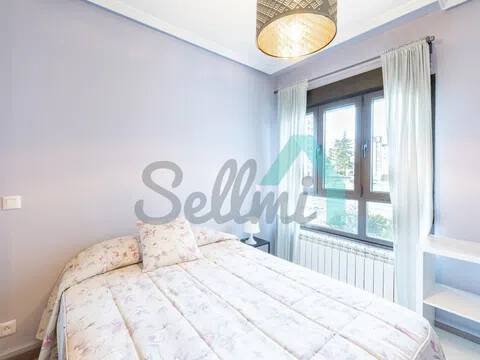 Piso de 80 m² en Oviedo