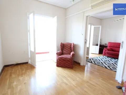 Piso de 100 m² en Sevilla