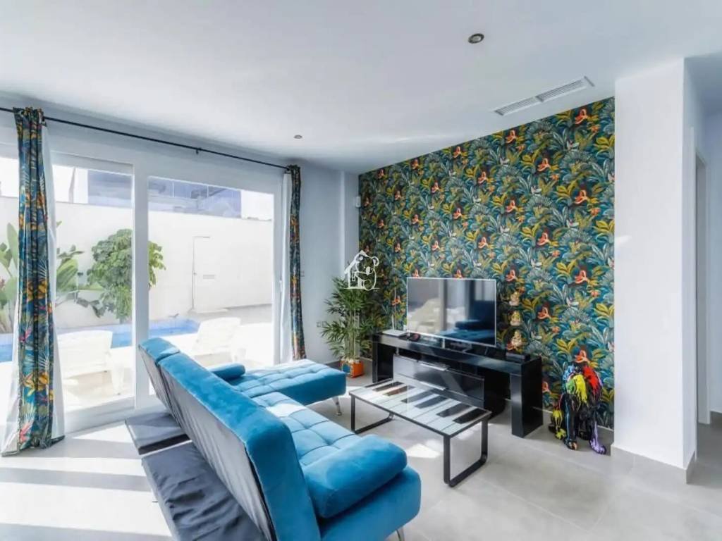 Casa de 400 m² en Los Montesinos