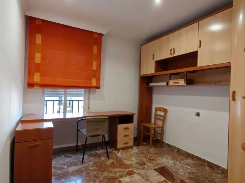 Piso de 100 m² en Granada