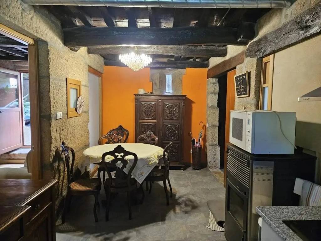Casa de 200 m² en Baños de Molgas