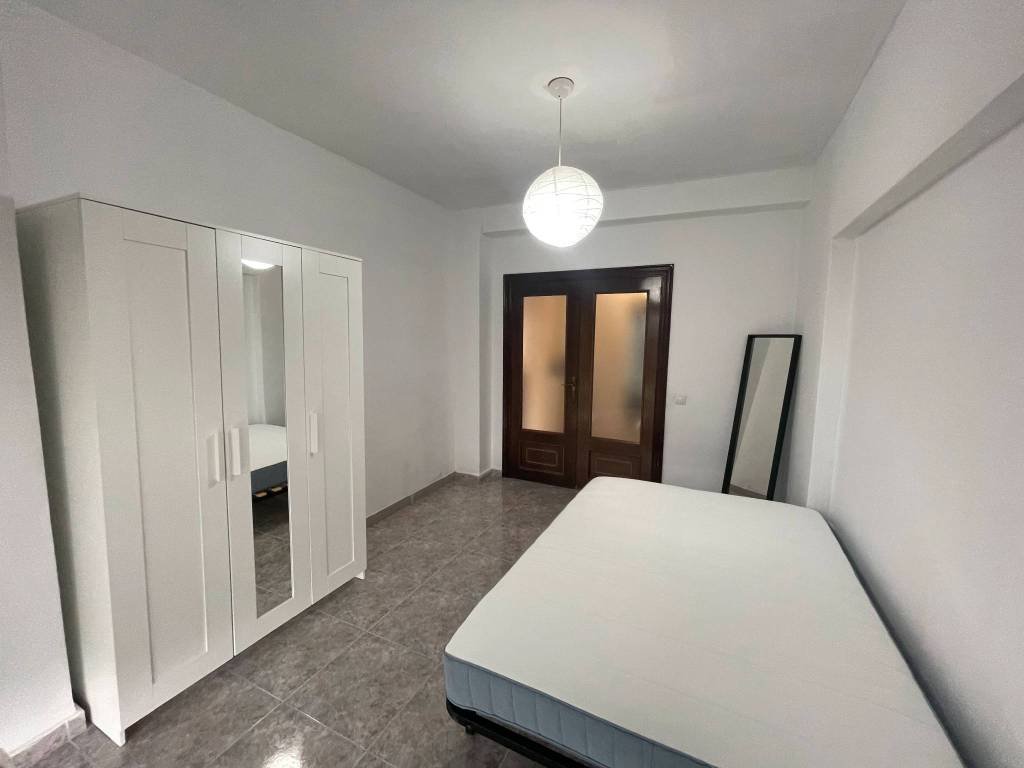 Habitación 140 m², Lérida