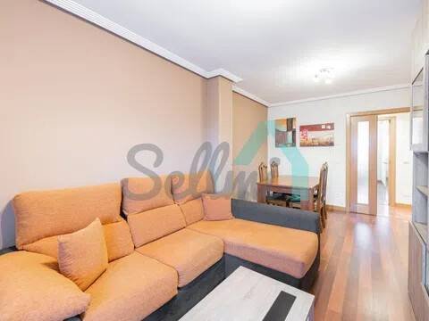 Piso de 103 m² en Oviedo
