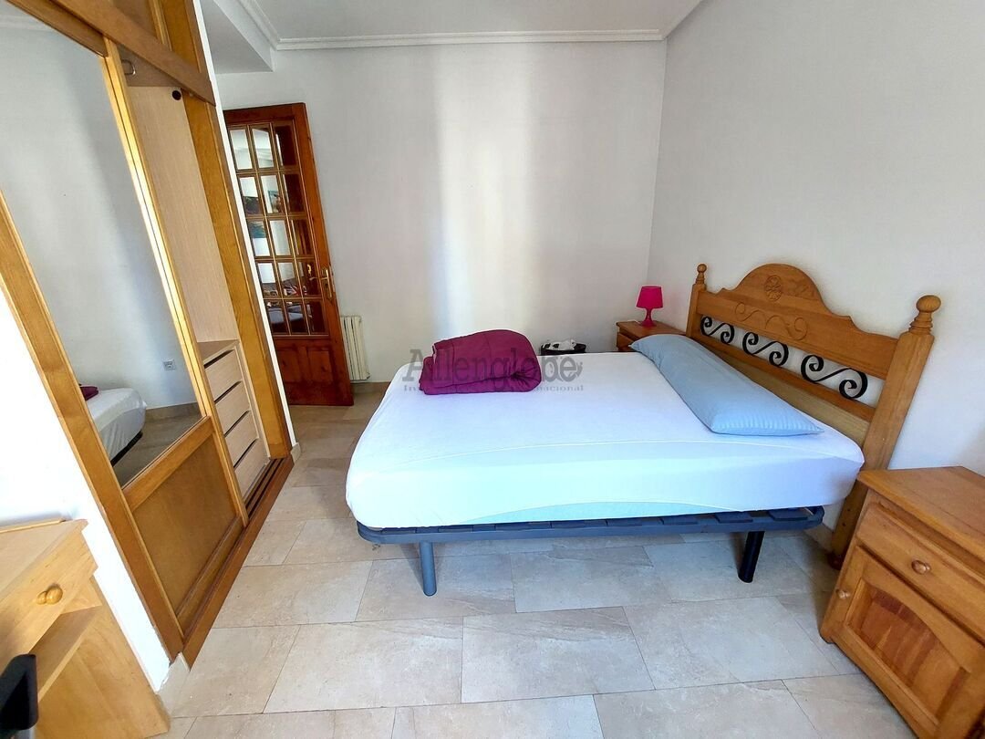 Piso de 75 m² en Oviedo