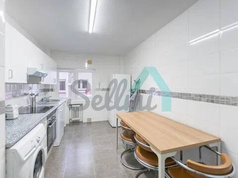 Piso de 82 m² en Oviedo