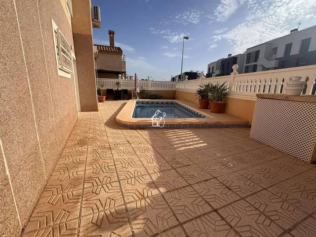 Casa de 90 m² en Orihuela
