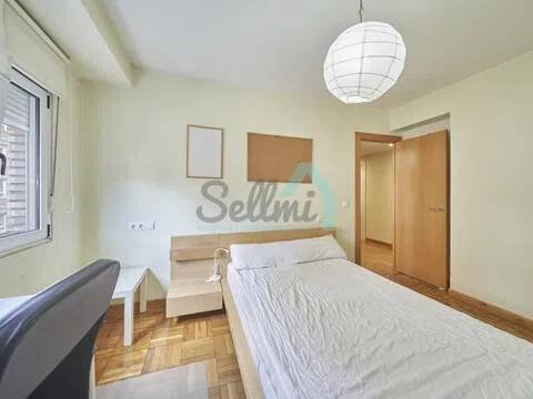 Piso de 85 m² en Oviedo