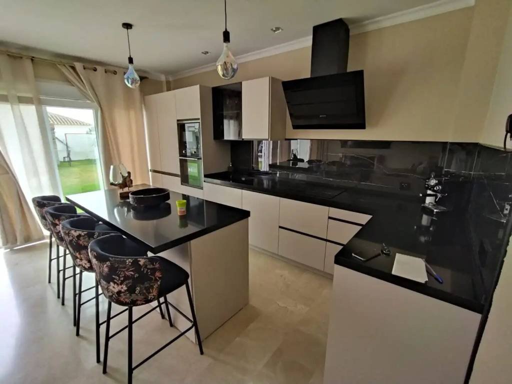 Будинок 160 м² у Chiclana de la Frontera