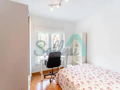 Piso de 81 m² en Oviedo