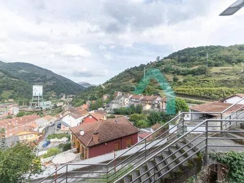 Piso de 75 m² en Aller