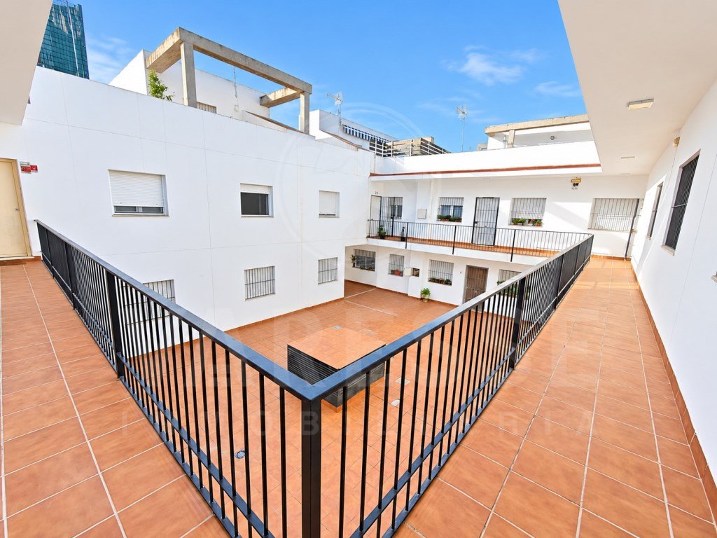 Piso de 74 m² en Aznalcázar