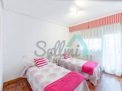 Piso de 98 m² en Castrillón