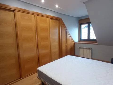 Piso de 93 m² en Oviedo