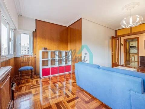 Appartamento 93 m² a Oviedo