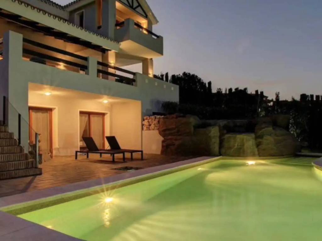 Casa de 340 m² en Estepona