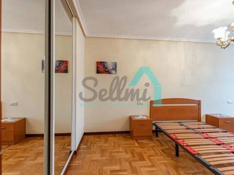 Piso de 55 m² en Oviedo