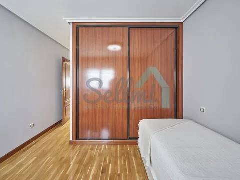 Pis de 106 m² a Oviedo