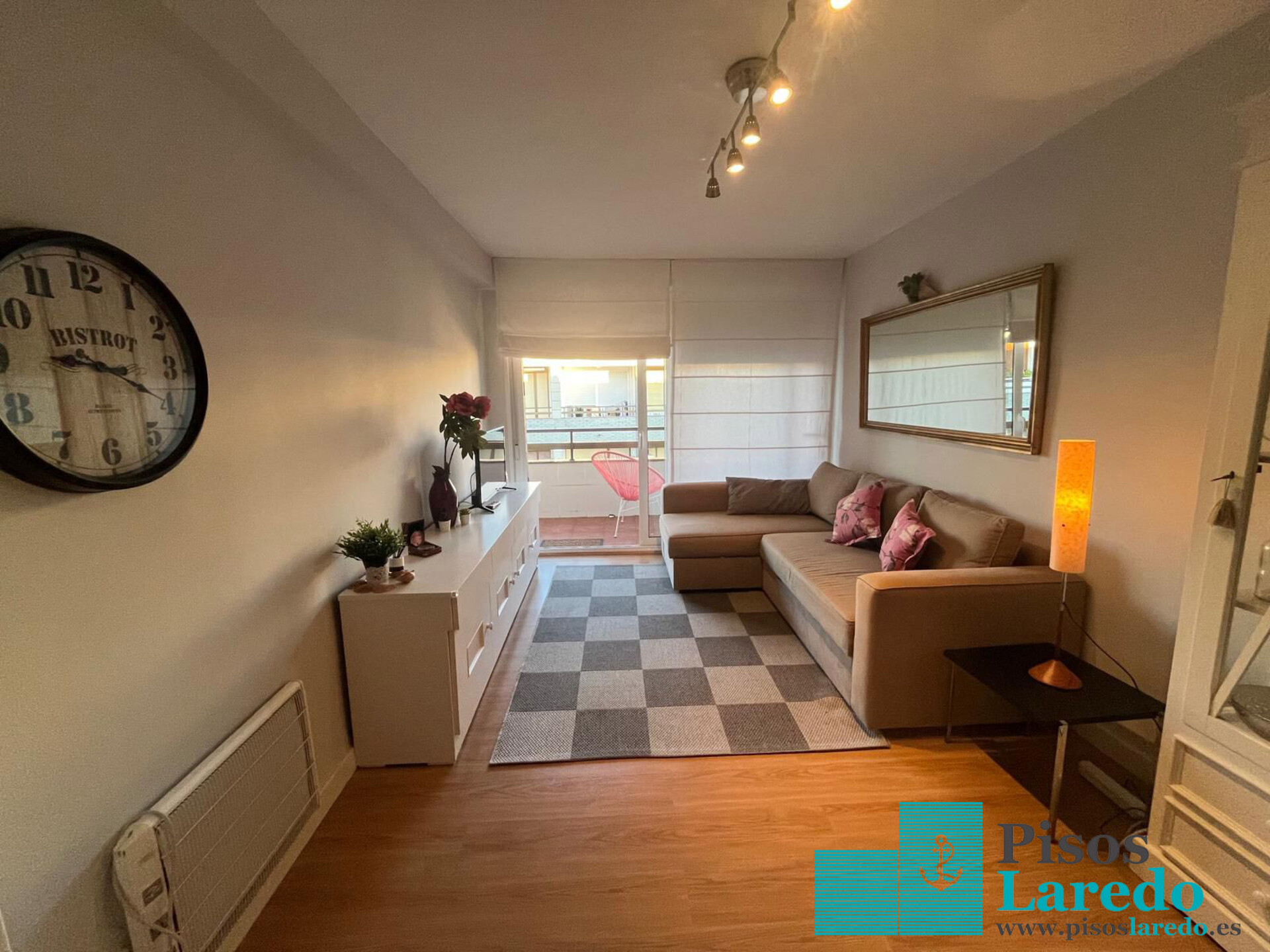 Piso de 65 m² en Laredo