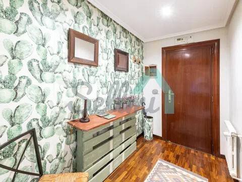 Piso de 140 m² en Oviedo
