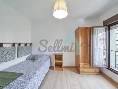 Piso de 82 m² en Oviedo