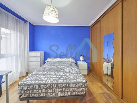 Piso de 132 m² en Oviedo