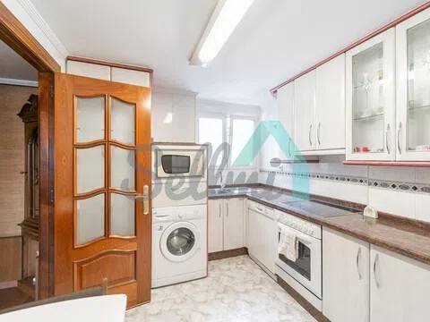 Piso de 85 m² en Oviedo