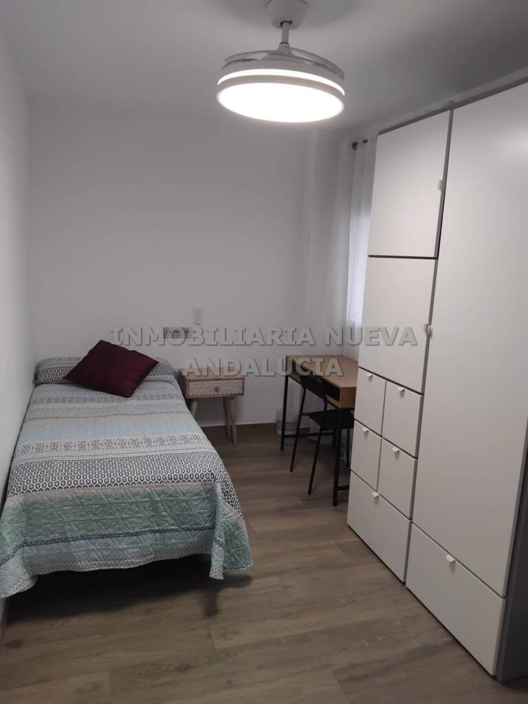 Piso de 78 m² en Almería