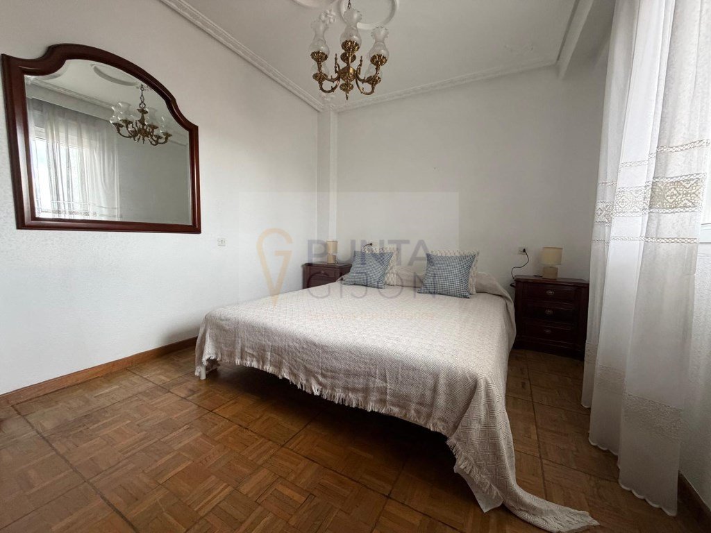 Piso de 120 m² en Gijón