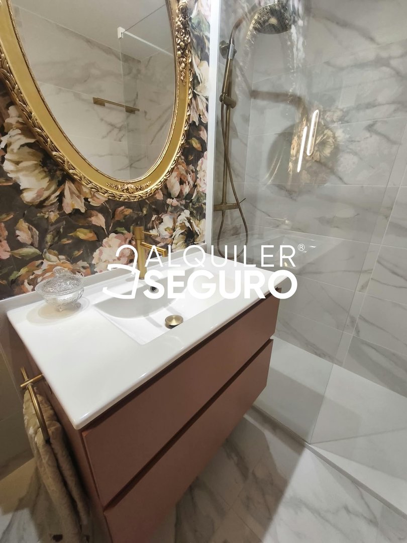 Piso de 140 m² en Zaragoza