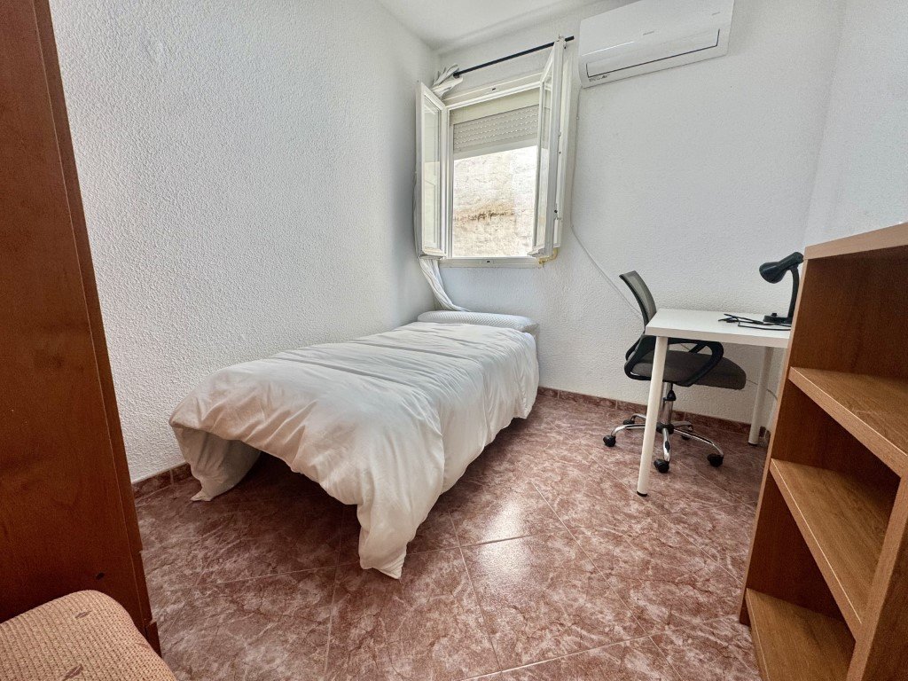 Habitación 18 m², Córdoba