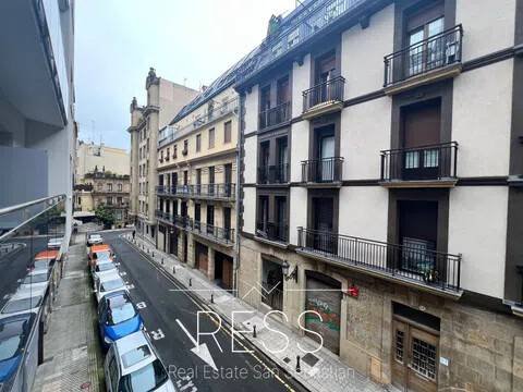 Piso de 90 m² en San Sebastián