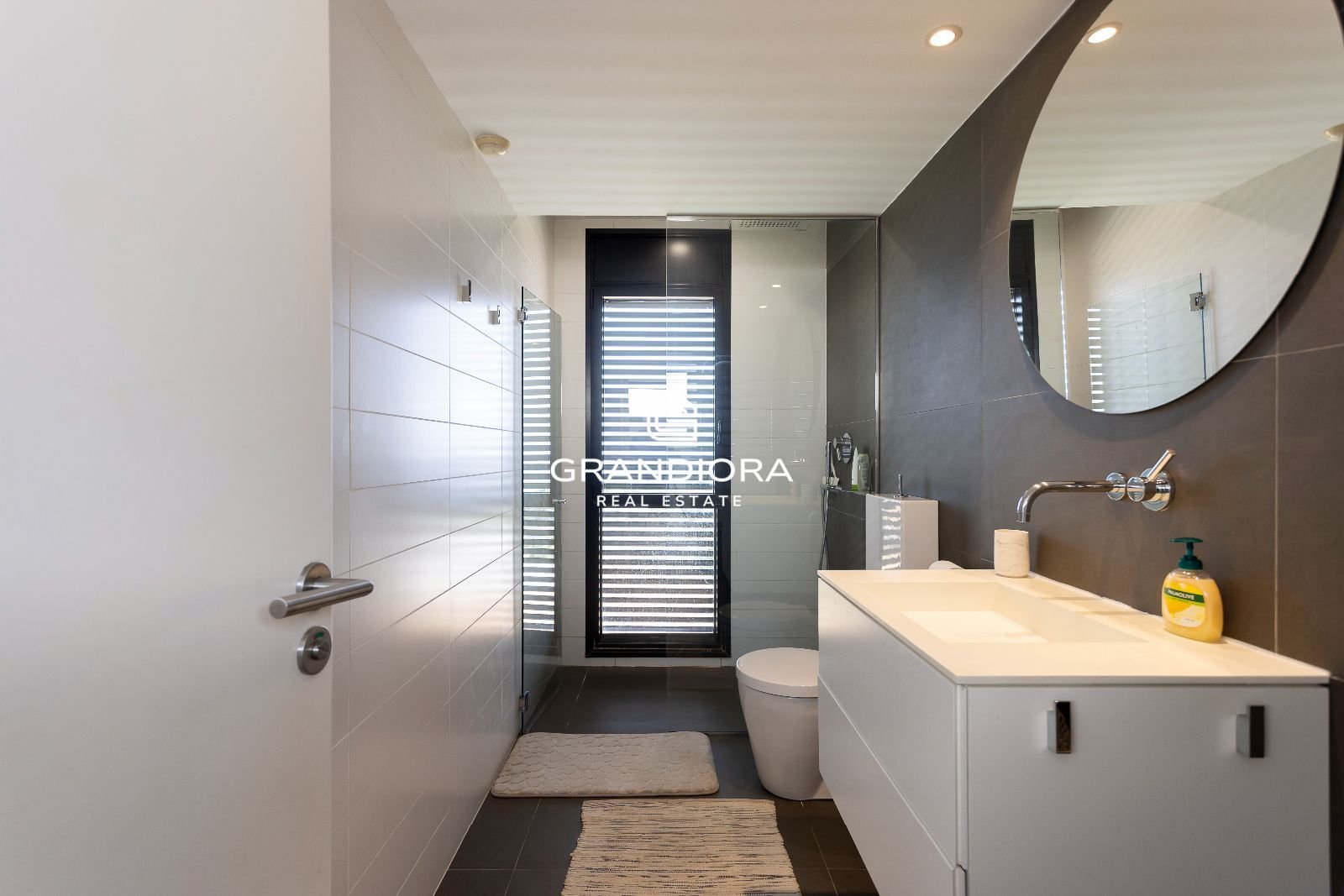 Casa de 450 m² en Población de Arroyo